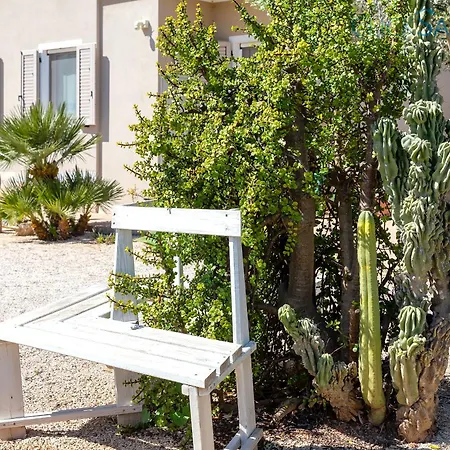 Clicksardegna Dei Limoni With Pool Close To The Fertilia
