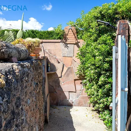 Vila Clicksardegna Dei Limoni With Pool Close To The Fertilia