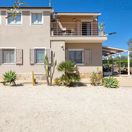 Clicksardegna Dei Limoni With Pool Close To The Fertilia