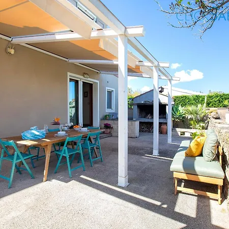 Βίλα Clicksardegna Dei Limoni With Pool Close To The *