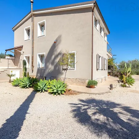 Clicksardegna Dei Limoni With Pool Close To The