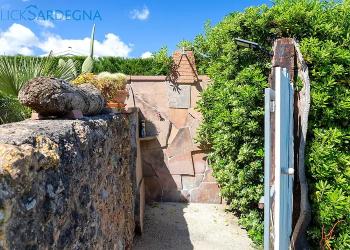 ヴィラ Clicksardegna Dei Limoni With Pool Close To The フェルティリア